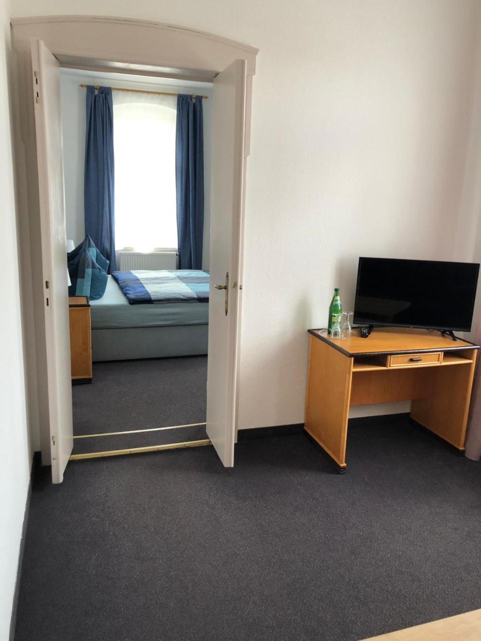 Hotel Zur Koeppe Bad Klosterlausnitz Ngoại thất bức ảnh